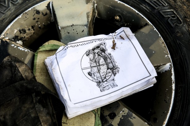 Foto - Ermenistan'dan büyük alçaklık! Apar topar sildiler