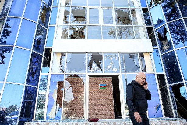 Foto - Ermenistan'dan büyük alçaklık! Apar topar sildiler