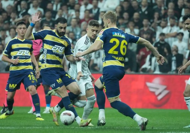 Ernest Muci, Beşiktaş'ı finale taşıdı! 70. dakikada gol attı
