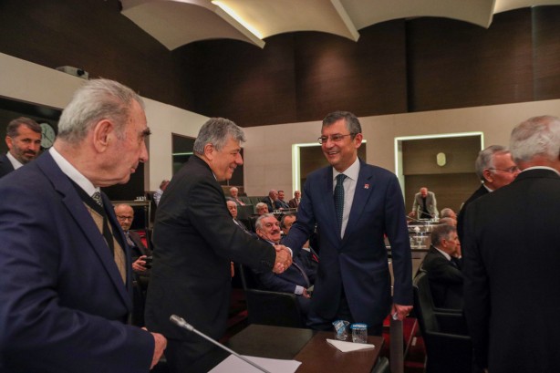 Foto - Ersan Şen'den Özgür Özel çıkışı... Duyanın ağzı bir karış açık kaldı! Demediğini bırakmadı...