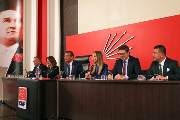 Foto - Ersan Şen'den Özgür Özel çıkışı... Duyanın ağzı bir karış açık kaldı! Demediğini bırakmadı...