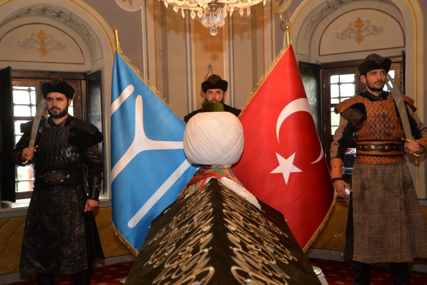 Foto - Ertuğrul Bey geri mi dönüyor? Engin Altan Düzyatan'dan Kuruluş Osman izleyicisini heyecanlandıran paylaşım