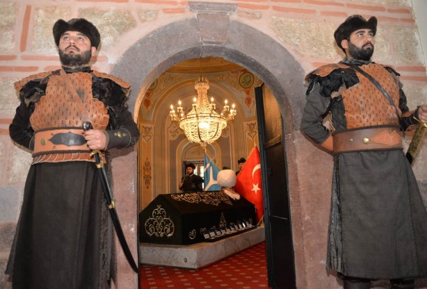 Foto - Ertuğrul Bey geri mi dönüyor? Engin Altan Düzyatan'dan Kuruluş Osman izleyicisini heyecanlandıran paylaşım