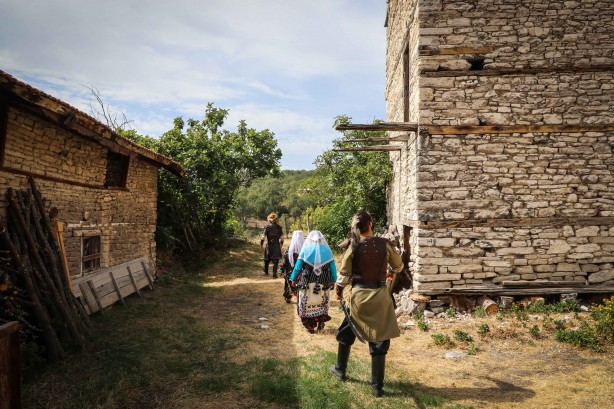Foto - Ertuğrul Gazi'nin annesinin kabrinden başlıyor! Kuruluş dönemindeki tarihi yapı ile ilgili müjde