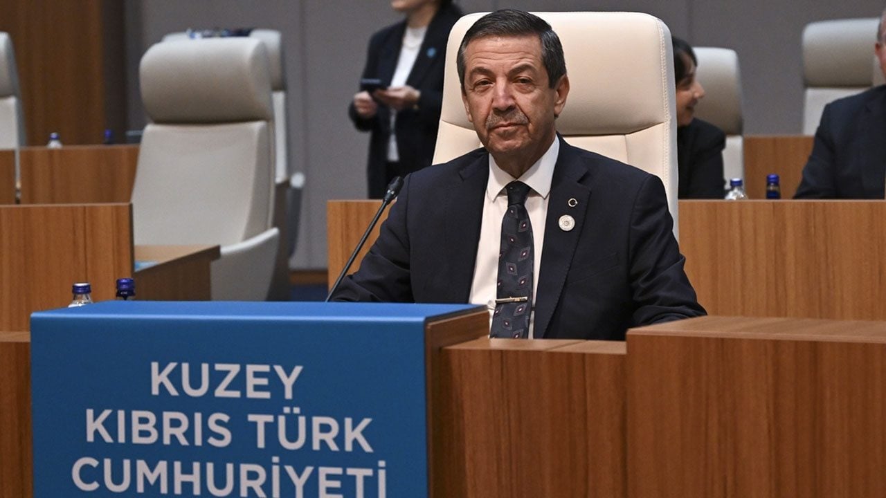 Foto - Ertuğruloğlu, TDT Dışişleri Bakanları Toplantısı’nda konuştu: Kıbrıs adasındaki gerçek, tek ada iki devlettir!