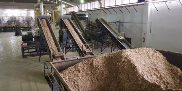 Foto - Erzincan’a bölgenin en büyüğünü kurdu, saatte 5 ton üretimle rekor kırdı! Türk girişimci, şimdi ondan kazandığı parayı sayamıyor