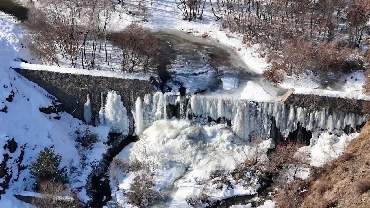 Foto - Erzincan’da donduran güzellik! Şelale ve göletler buzla kaplandı