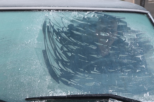 Foto - Erzincan’da kaynar su yere düşmeden buz oldu
