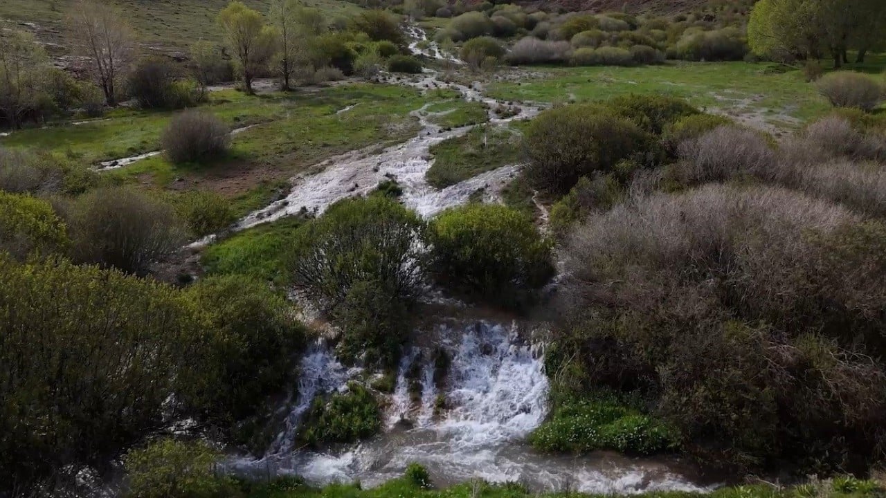 Erzincan’da mevsimsel su kaynağı: Ağ Nene Tepesi hikayesi ile dikkat çekiyor