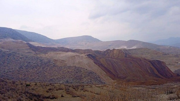 Foto - Erzincan’daki altın madeni felaketinin arkasından bakın hangi ünlü aile çıktı! O isim, korkunç gerçeği "Buradan uyarıyorum! Bizim borlara el koymaya geliyorlar" diyerek açıkladı