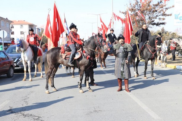 Foto - Erzincan'ın düşman işgalinden kurtuluşu muhteşem bir törenle kutlandı