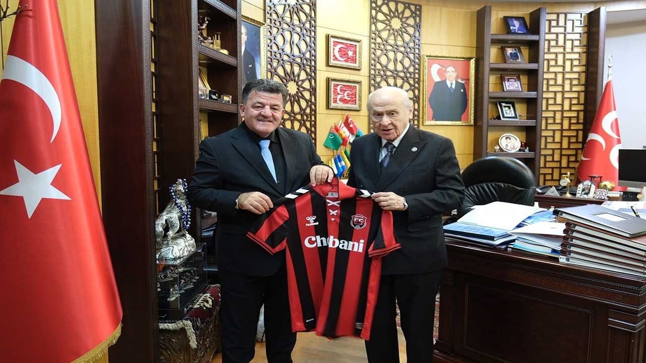 Erzincanspor heyeti Ankara’ya çıkarma yaptı: Lider Devlet Bahçeli’den kırmızı-siyahlı ekibe tam destek!