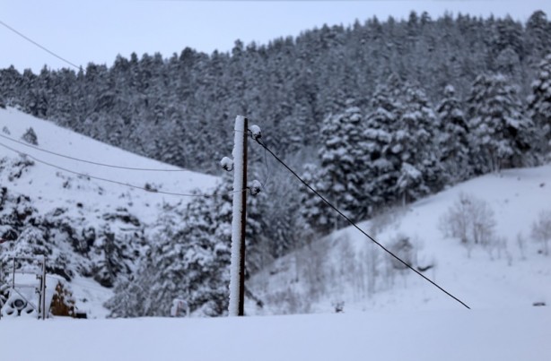 Foto - Erzurum, Kars ve Ardahan'da kar yağışı yerini soğuk havaya bıraktı