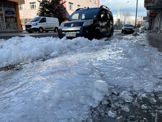 Foto - Erzurum, Kars ve Ardahan'da kar yağışı yerini soğuk havaya bıraktı