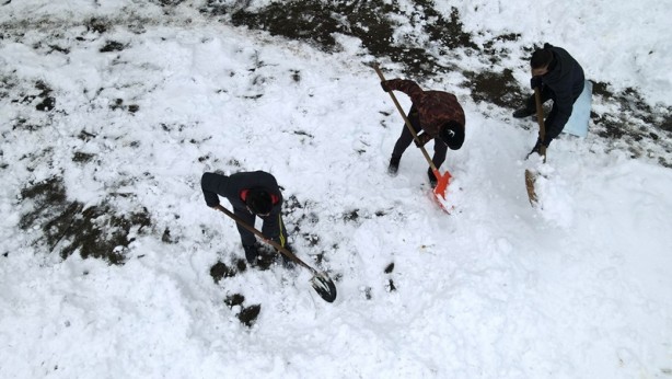 Foto - Erzurum, Kars ve Ardahan'da kar yağışı yerini soğuk havaya bıraktı