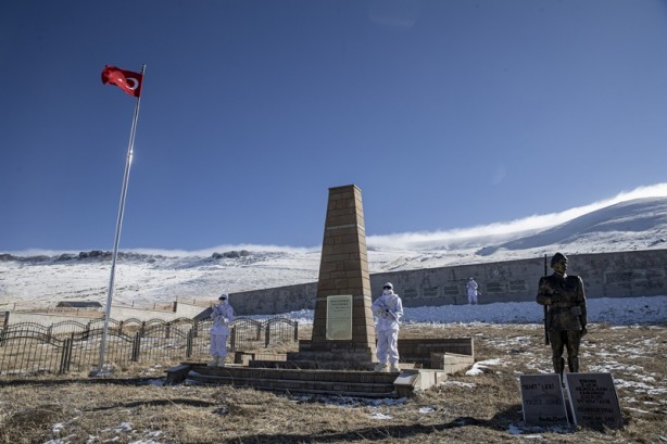 Foto - Erzurum'da Allahuekber Şehitleri anıldı