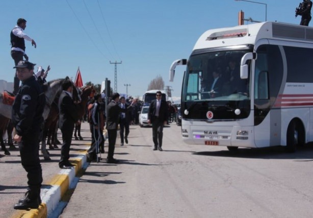 Foto - Erzurum'da Başbakan Davutoğlu'nu şaşırtan karşılama