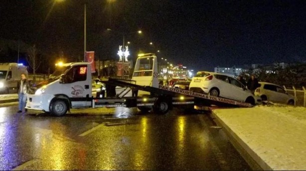 Foto - Erzurum'da feci kaza! 30 araç birbirine girdi