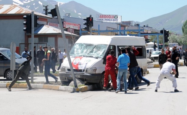 Foto - Erzurum’da HDP'nin mitingi öncesi olaylar çıktı