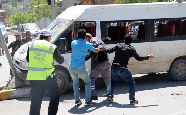 Foto - Erzurum’da HDP'nin mitingi öncesi olaylar çıktı