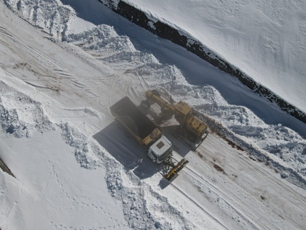 Foto - Erzurum'da kardan kapanan yollar açılıyor