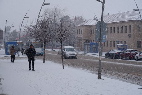 Foto - Erzurum'da kış geri döndü! 