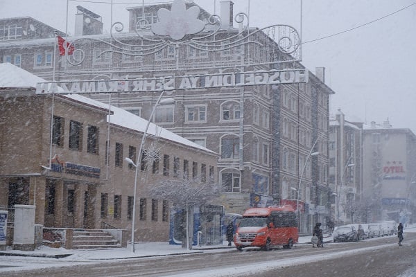 Foto - Erzurum'da kış geri döndü! 