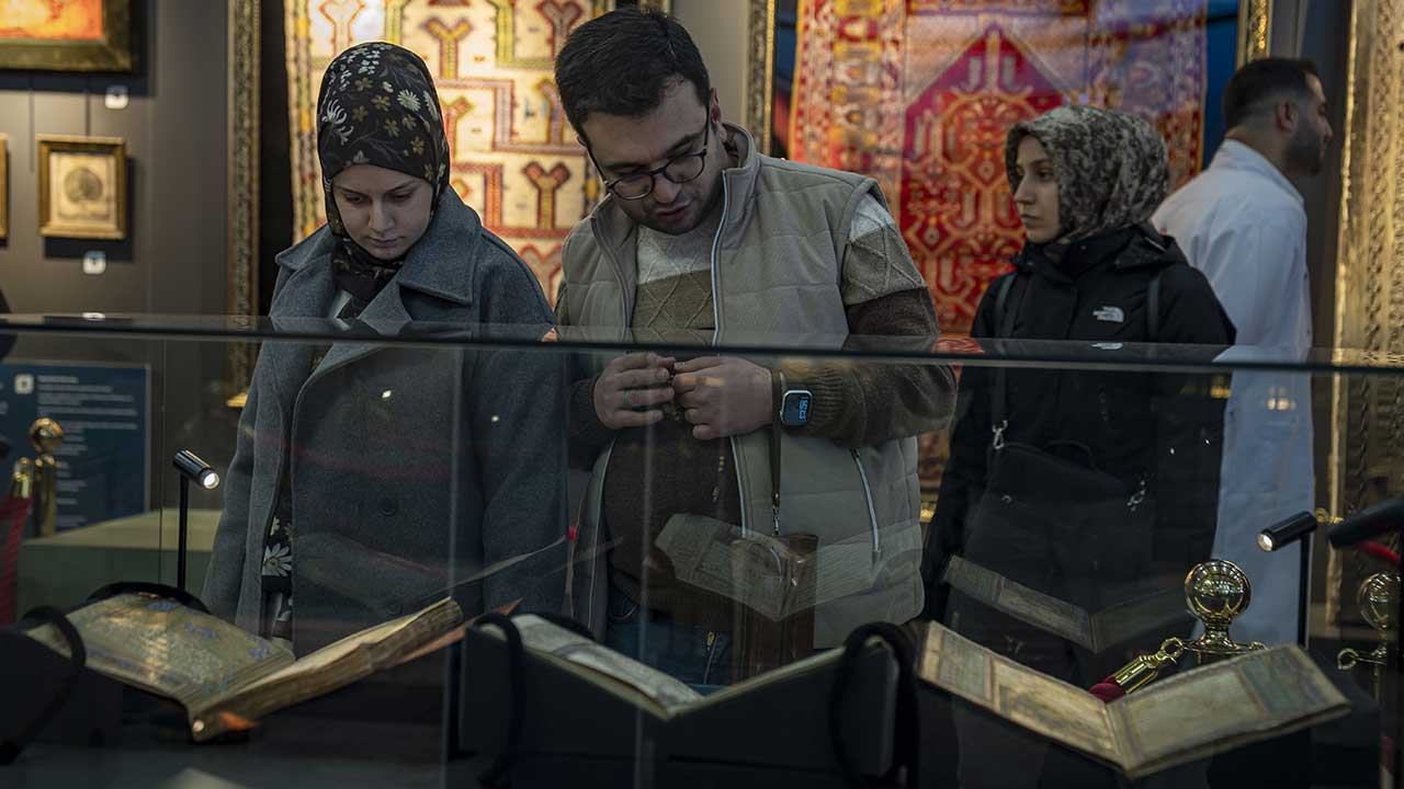 Erzurum'da kutsal emanetler heyecanı