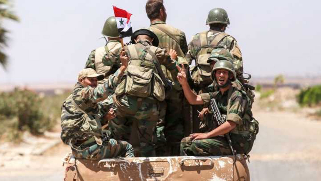 Foto - Esad rejimi subaylarına film gibi operasyon! "Türkiye" iddiası gündeme bomba gibi düştü