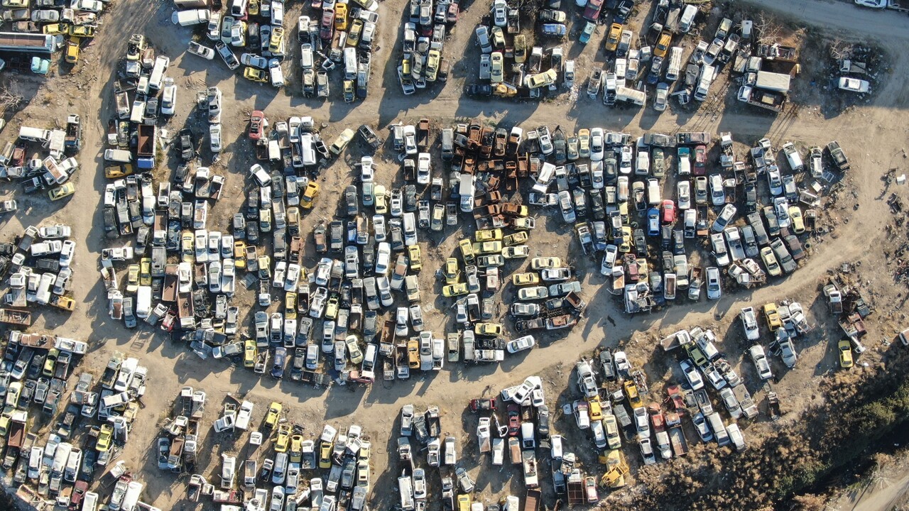 Foto - Esad rejiminin el koyduğu binlerce araç bakın ne halde bulundu!