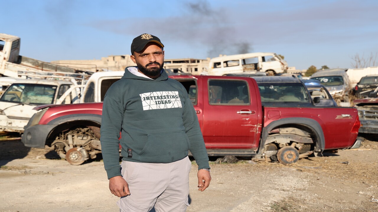 Foto - Esad rejiminin el koyduğu binlerce araç bakın ne halde bulundu!