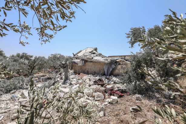 Foto - Esed bölgeyi yerle bir etti! 6 sivili göz göre göre katletti