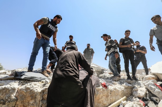 Foto - Esed bölgeyi yerle bir etti! 6 sivili göz göre göre katletti