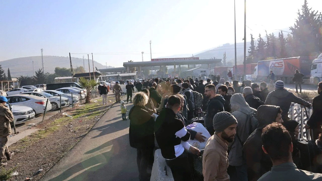 Esed kaçtı, Suriyeliler geri dönüyor! BM son sayıyı açıkladı