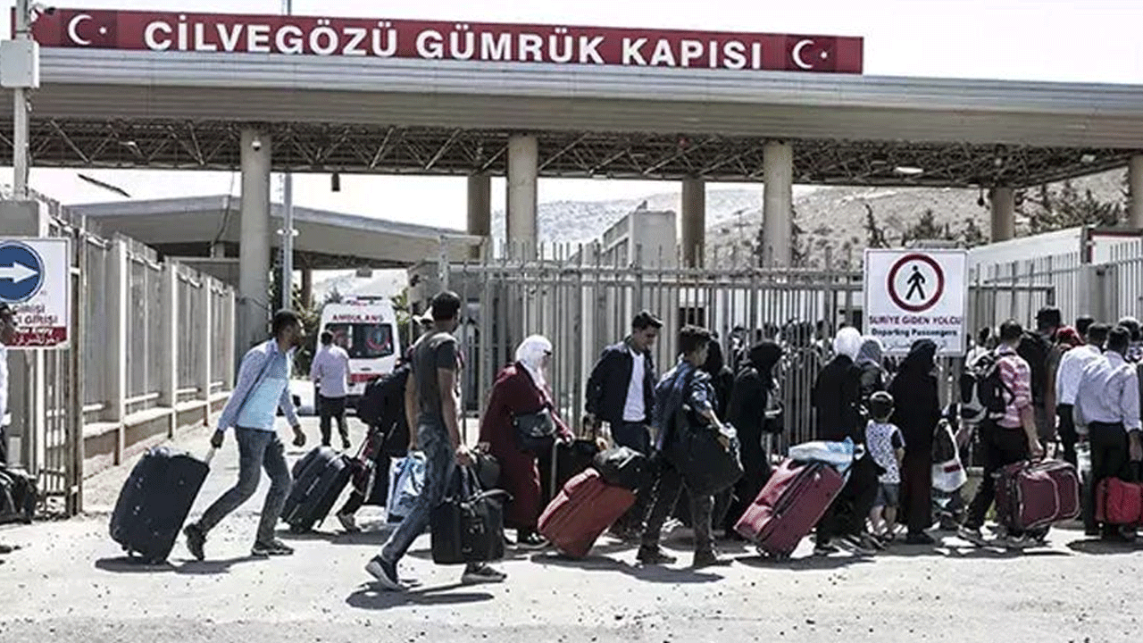 Foto - Esed kaçtı, Suriyeliler geri dönüyor! BM son sayıyı açıkladı