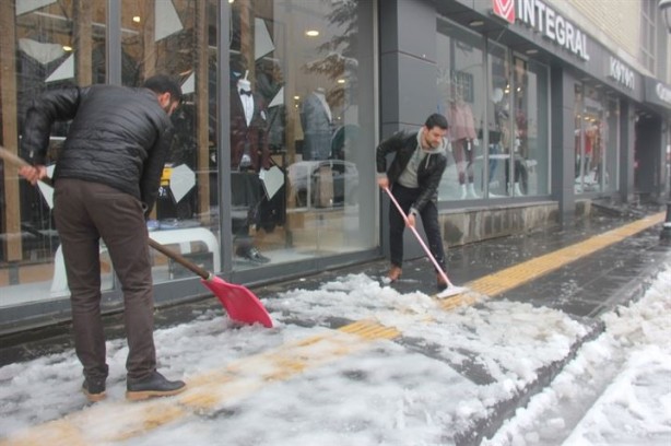 Foto - Eşekle ulaşıma geri dönüldü