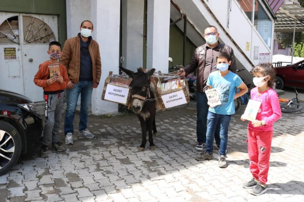 Foto - Eşekli kütüphane büyük ilgi görüyor