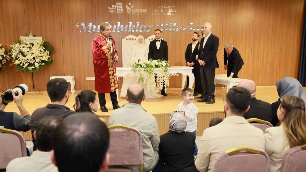 Esenler Belediyesi'nden bir hizmet daha! Çiftlere ücretsiz nikah hizmeti