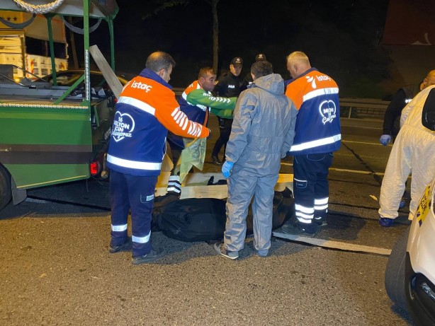 Foto - Esenler'de kamyonun çarptığı kadın hayatını kaybetti