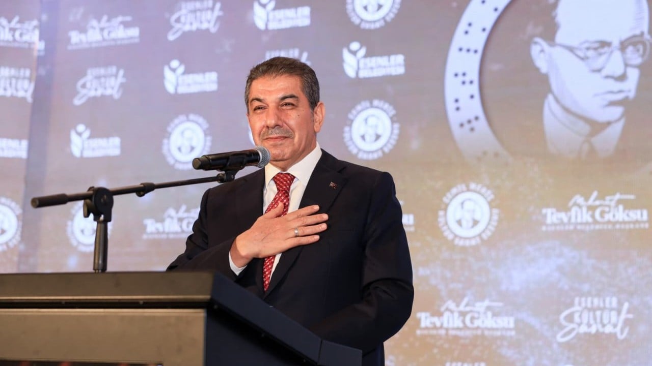 Esenler'de sezonun yeni adı: Sezai Karakoç 