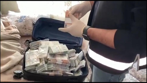 Foto - Esenyurt'ta 25 milyon değerinde sahte döviz ele geçirildi