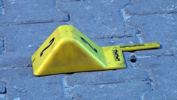 Foto - Esenyurt'ta güpegündüz silahlı saldırı! Dükkanının önünde vurup kaçtılar