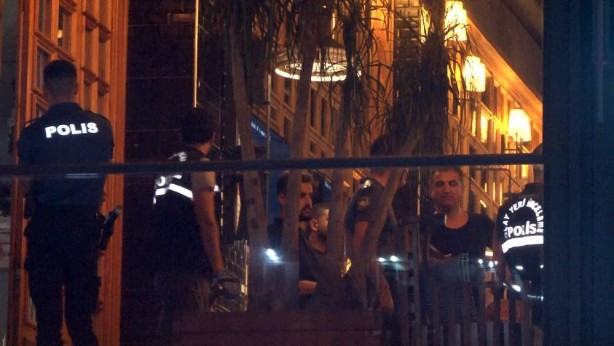 Foto - Esenyurt'ta kafeye silahlı saldırı