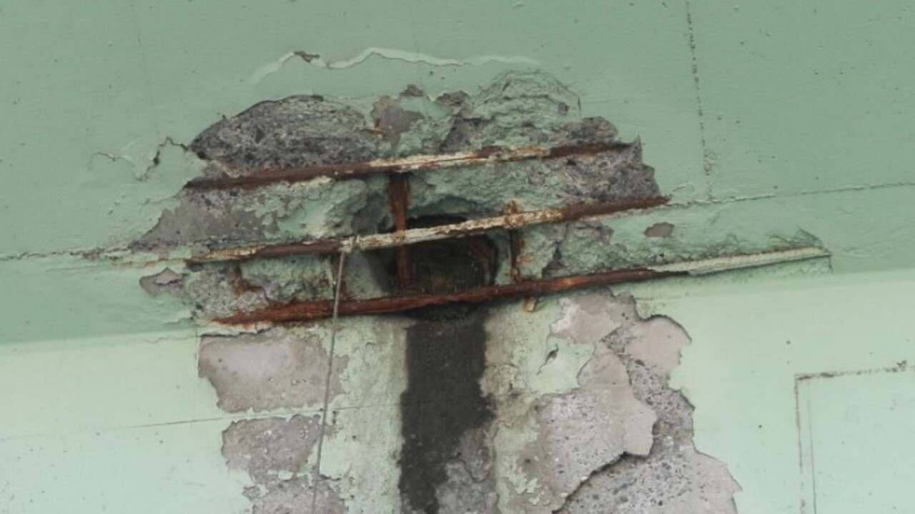 Foto - Esenyurt’ta korkutan görüntü! Köprü 'ben göçüyorum' diyor