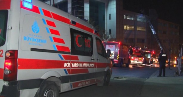 Foto - Esenyurt'ta tekstil fabrikasında yangın