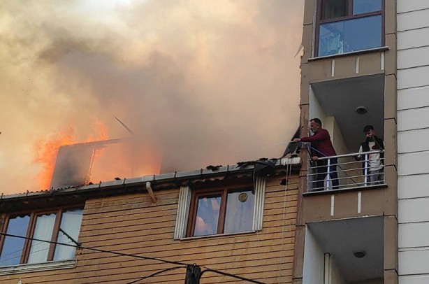 Foto - Esenyurt'ta yangın