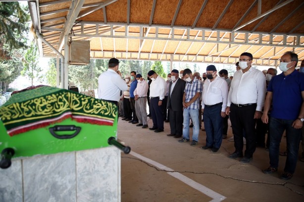 Eşi tarafından öldürülüp çukura gömülen kadının cenazesi defnedildi