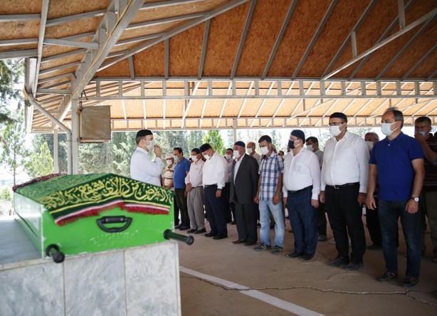 Foto - Eşi tarafından öldürülüp çukura gömülen kadının cenazesi defnedildi