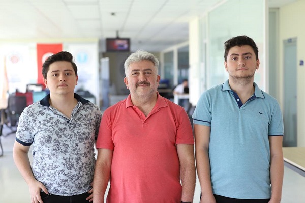 Foto - Eşine söz verdi tam 23 üniversite okudu