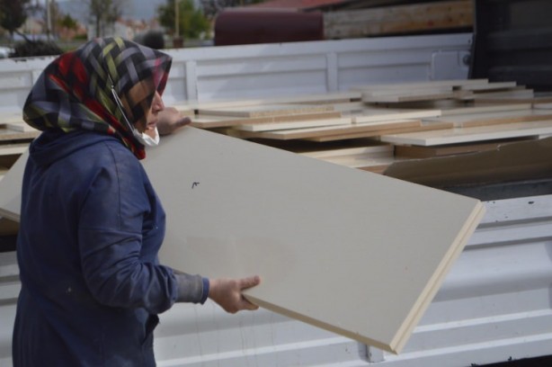 Foto - Eşine yardım etmek için kolları sıvayınca usta oldu